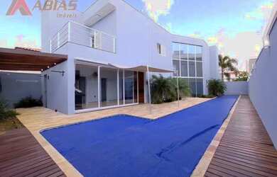 Imagem: A casa em condomínio possui 3 Dormitórios, 4 Banheiros, 2