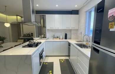 Imagem: O apartamento possui 3 Dormitórios, 3 Banheiros, 2 Vagas na