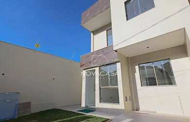 Imagem: A casa em condomínio possui 3 Dormitórios, 2 Banheiros, 2