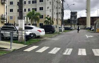 Imagem: O apartamento possui 2 Dormitórios, 1 Banheiro, 1 Vaga na garagem