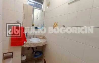 Imagem 5: COPACABANA - POSTO 4 - 3 QUARTOS - 2 BANHEIROS - DEPENDENCIAS COMPLETAS - VAGA