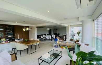 Imagem: O apartamento possui 4 Dormitórios, 5 Banheiros, 4 Vagas na