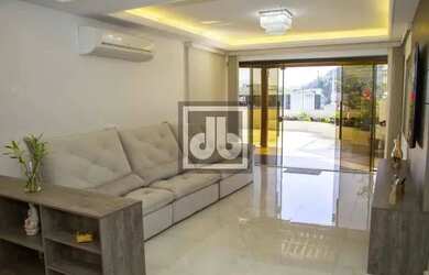 Imagem: O apartamento na cobertura possui 4 Dormitórios, 5 Banheiros