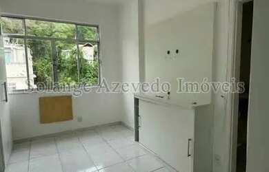 Imagem: A kitnet possui 1 Dormitório, 1 Banheiro, 30m² de Área e