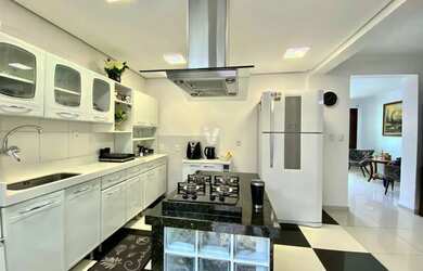 Imagem 9: Casa ampla à venda, 3 dormitórios, 2 suítes, com pátio próximo ao...