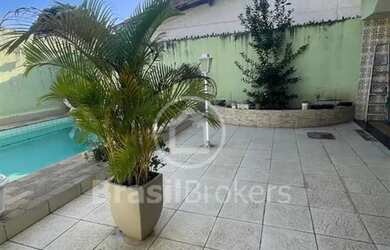 Imagem: A casa em condomínio possui 2 Dormitórios, 2 Banheiros, 3