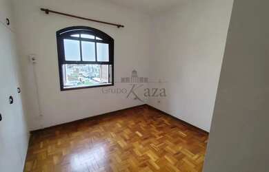 Imagem 11: Oportunidade - Apartamento - Vila Adyana - Edifício Luciana II - 3 Dormitórios...