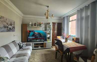 Imagem: O apartamento possui 3 Dormitórios, 1 Banheiro, 1 Vaga na garagem