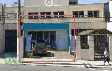 Imagem: O depósito possui 2 Vagas na garagem e 300m² de Área e está