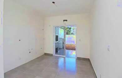 Imagem 6: Casa em Porto Alegre, no bairro Hípica, com 2 dormitório s , e 2 banheiros,...