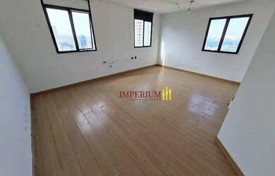 Imagem: O depósito possui 1 Vaga na garagem e 33m² de Área e está