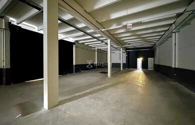 Imagem 9: Galpão no Bairro do Salto, com 300 m², estacionamento rotativos para...