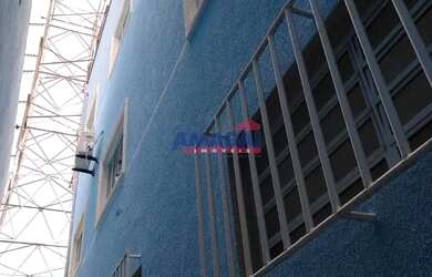 Imagem 3: Sobrado à Venda. Varanda, 250m² de Área, 2 Vagas na garageme2 Dormitórios