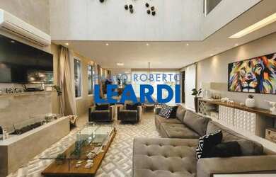 Imagem: A casa em condomínio possui 4 Dormitórios, 5 Banheiros, 4