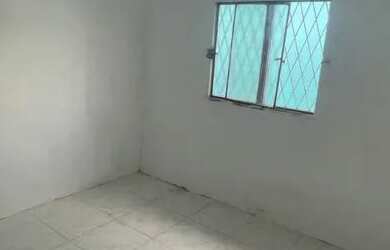 Imagem: A casa possui 1 Dormitório, 1 Banheiro e está localizado