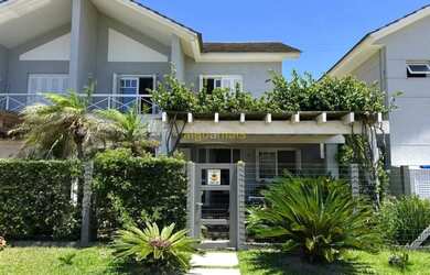 Imagem: A casa possui 3 Dormitórios, 3 Banheiros, 1 Vaga na garagem