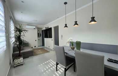 Imagem: O apartamento possui 1 Dormitório, 2 Banheiros, 1 Vaga na garagem