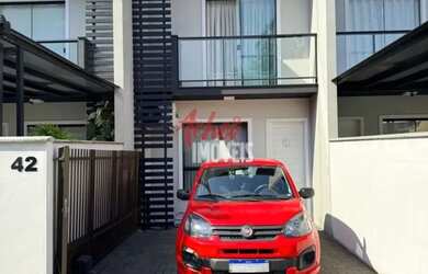 Imagem: A casa possui 2 Dormitórios, 1 Banheiro, 1 Vaga na garagem