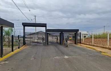 Imagem: A casa possui 1 Dormitório, 1 Banheiro, 140m² de Área e