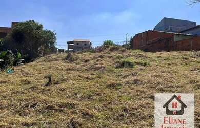 Imagem: O terreno possui 1.220m² de Área e está localizado em Cidade