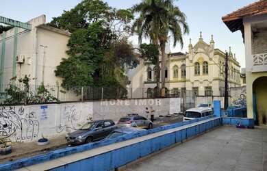 Imagem 3: Casa esquina para aluguel e venda tem 750 metros quadrados ao lado Estação...