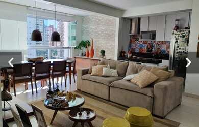 Imagem: O apartamento possui 3 Dormitórios, 2 Banheiros, 2 Vagas na