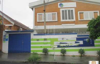 Imagem: O depósito possui 4 Vagas na garagem, 300m² de Área e está