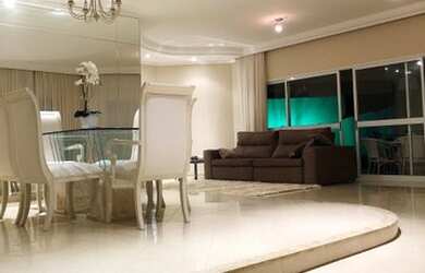 Imagem: A casa em condomínio possui 4 Dormitórios, 5 Banheiros e 450m²