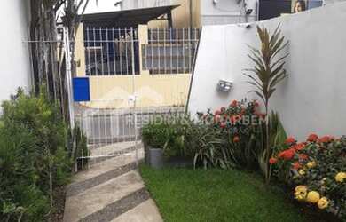 Imagem: A casa possui 4 Dormitórios, 2 Banheiros e 280m² de Área