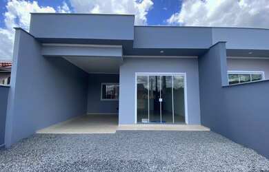 Imagem: A casa à venda possui 2 Dormitórios, 2 Banheiros, 2 Vagas