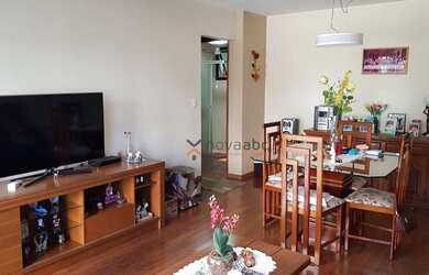 Imagem: O apartamento possui 3 Dormitórios, 1 Banheiro, 2 Vagas na