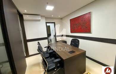 Imagem: O depósito possui 2 Vagas na garagem, 80m² de Área e está