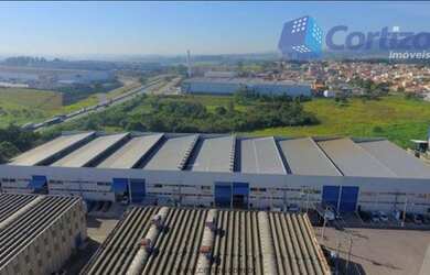 Imagem: O depósito para alugar possui 4 Vagas na garagem e 1360m²