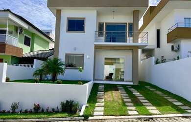 Imagem: A casa em condomínio possui 4 Dormitórios, 4 Banheiros, 2