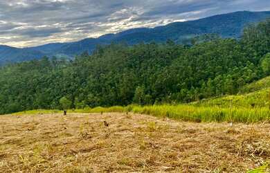 Imagem: O terreno possui 1.000m² de Área e está localizado em Centro