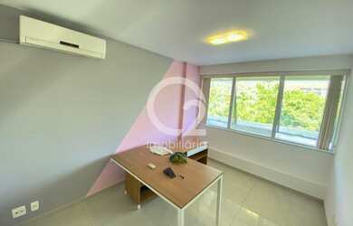 Imagem: O depósito possui 1 Vaga na garagem, 21m² de Área e está