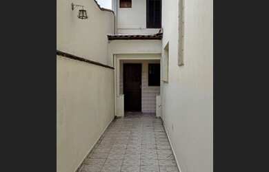 Imagem: A casa possui 2 Dormitórios, 2 Banheiros, 55m² de Área e