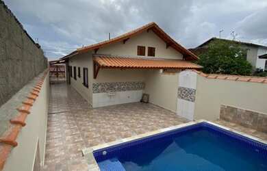 Imagem: A casa possui 2 Dormitórios, 1 Banheiro, 5 Vagas na garagem