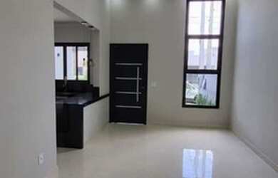 Imagem: A casa em condomínio possui 3 Dormitórios, 2 Banheiros, 2