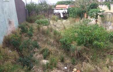 Imagem: O terreno possui 330m² de Área e está localizado em Vila