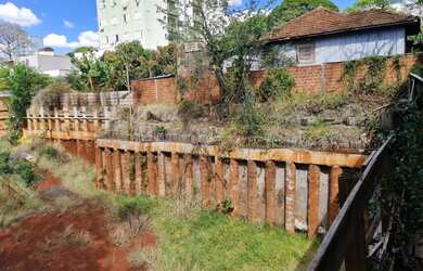 Imagem: O terreno possui 599m² de Área e está localizado em Zona