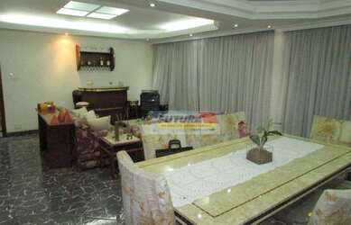 Imagem: A casa possui 3 Dormitórios, 3 Banheiros, 3 Vagas na garagem