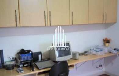 Imagem: O depósito possui 4 Vagas na garagem, 224m² de Área e está