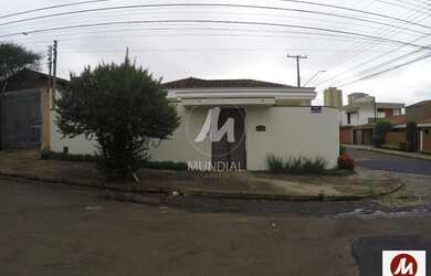 Imagem: O depósito possui 2 Vagas na garagem, 220m² de Área e está