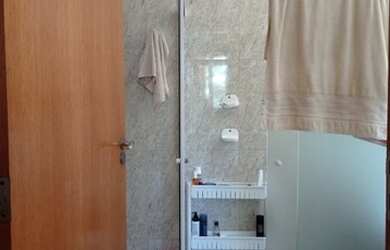 Imagem 12: Casa de vila para venda possui 415 metros quadrados com 5 quartos