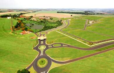 Imagem 9: Condomínio Fazenda Santa Maria para venda tem 1632 metros quadrados em...