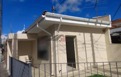 Imagem: O depósito possui 3 Vagas na garagem, 80m² de Área e está