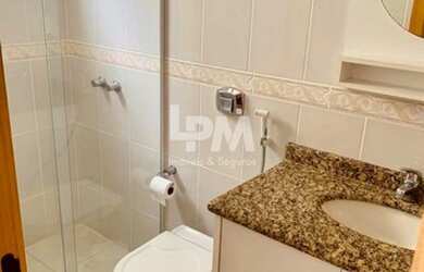 Imagem: O apartamento possui 3 Dormitórios, 1 Banheiro, 2 Vagas na