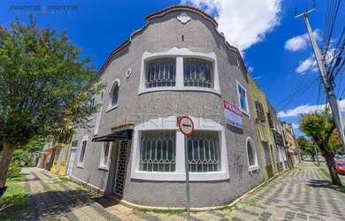 Imagem: O depósito possui 1 Vaga na garagem, 180m² de Área e está