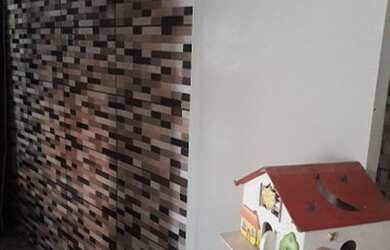 Imagem: A casa possui 2 Dormitórios, 1 Banheiro e 1 Vaga na garagem